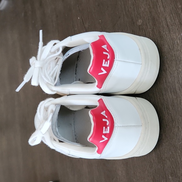 Veja V-10 Women sneakers - Picture 2 of 11